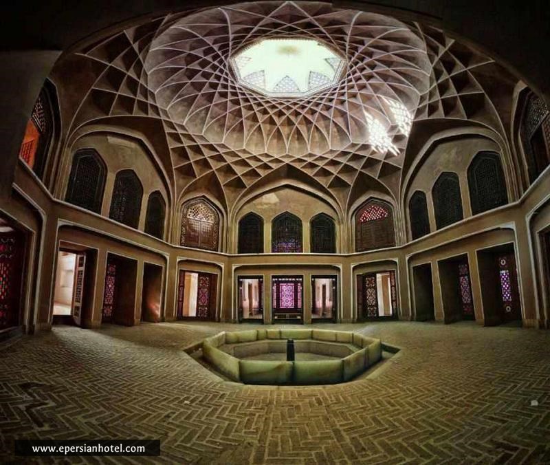 معماری داخلی عمارت هشتی باغ دولت آباد یزد
